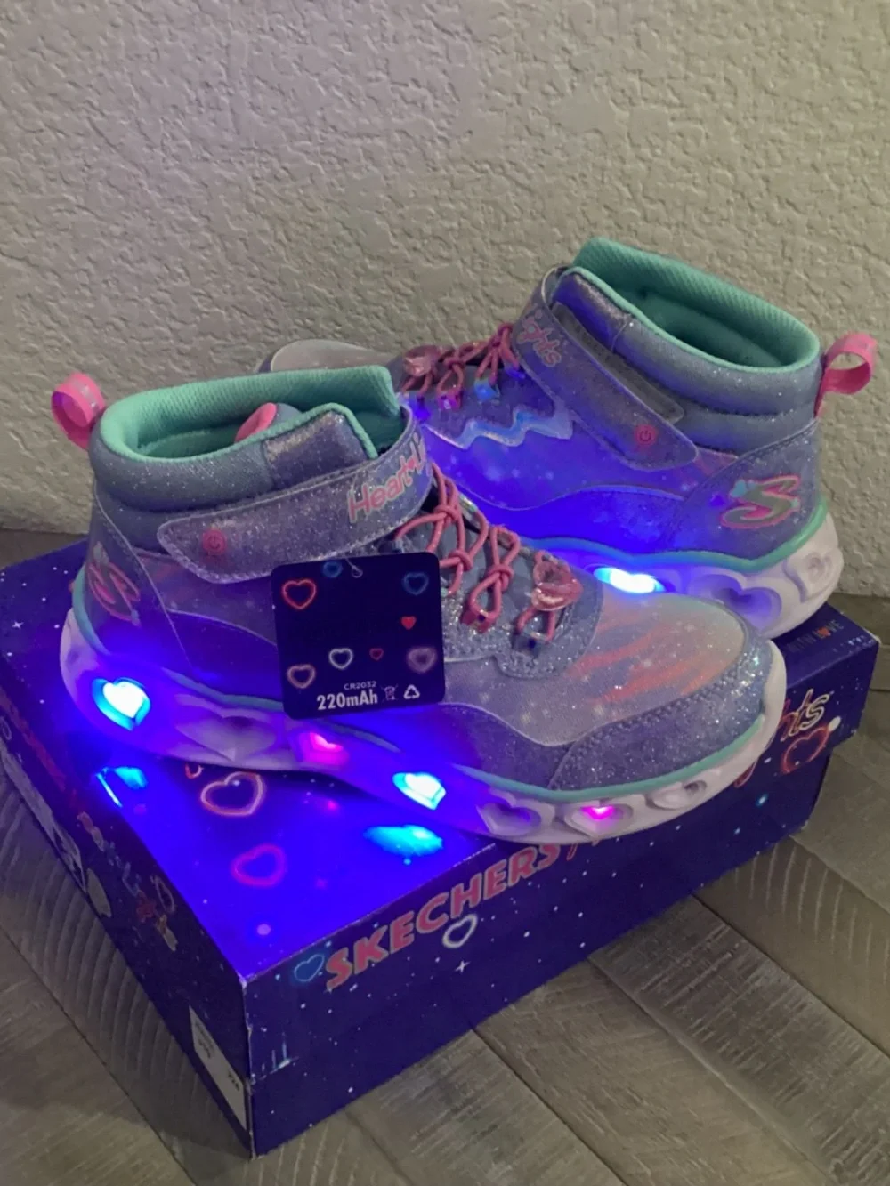 SKECHERS Little Girls Heart Lights Light-Up Adjustable Strap Sneaker